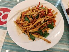 -自游人·美食一楼