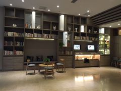 -西安大雁塔科技大学地铁站亚朵酒店