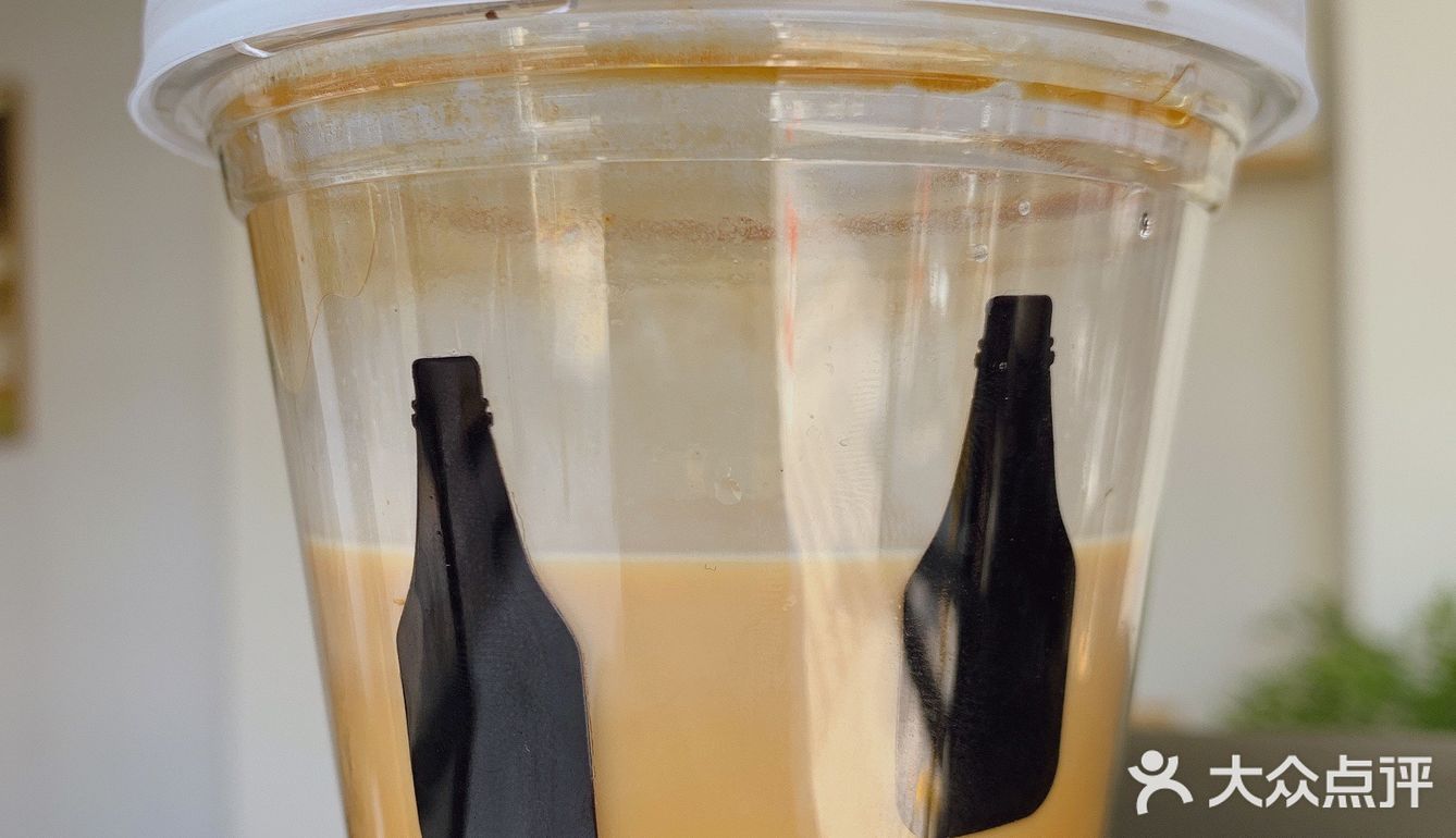 街角有惊喜｜黑瓶子咖啡来也 无特调很简单