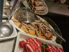 -尚尚仙·酸汤猪手·猪肚鸡火锅(华联万柳购物中心店)