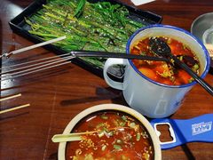 -老蚌埠烤串·新派烧烤·油边王(工农路店)