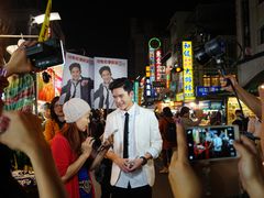 -六合夜市