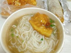 现炸油条-汪记鲜鱼糊汤粉(沈阳路总店)