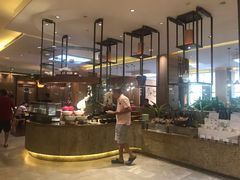 -华邑酒店·鲜艳全日自助餐厅