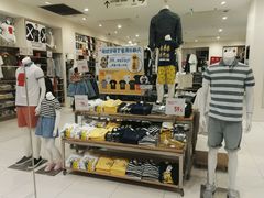 -优衣库(洛阳中州万达广场店)