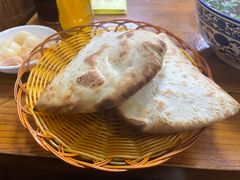 月牙烧饼-澄城崇斌水盆羊肉(后宰门店)