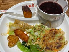 西葫芦胡萝卜丝饼-素满香·食养自助(天一广场店)