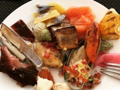 -圣丰索菲特·2 On 988 Café 自助餐厅