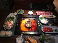 -老牌坊云南鱼豆花火锅(哈西万达店)