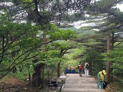 -光明顶山庄