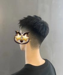 -海文先生国潮烫染男士理发馆