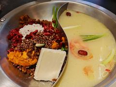 -沸炉重庆老火锅(军事博物馆店)