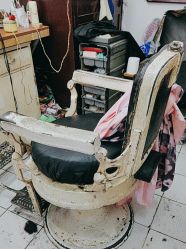 -兰建理发店
