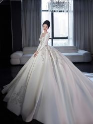 -不晚国际婚纱礼服