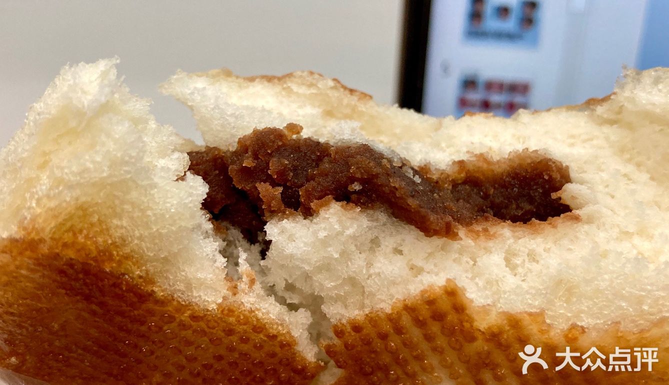 这个辣酱不辣还特别咸有一天早上出现了豆沙馅的甜饼