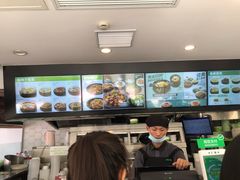 -老乡鸡(武汉中南梅苑小区地铁站店)