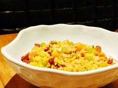 菠萝海鲜炒饭-米纸越南小馆(金鹰世界店)