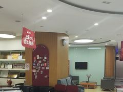 -雅悦齿科(顾村公园店)