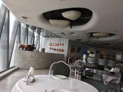 -广州塔卢特斯法国旋转餐厅