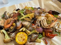 -老东镇啤酒屋海鲜加工·蒸汽海鲜·海鲜烧烤(台东店)