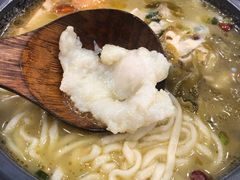 石锅酸菜鱼-周鱼小馆石锅酸菜鱼(活力汇店)