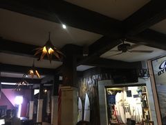 -Mamo Bar and Restaurant