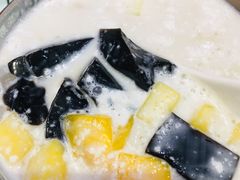 芒果椰汁西米露凉粉-五条人糖水铺(武林总店)