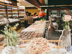 -钱小奴海鲜自助黑金店(杭州滨江龙湖店)