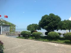 -鹰龙海畔度假酒店(咸祥店)