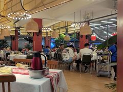 -刘姐啤酒鱼民族演艺餐厅(西街总店)