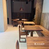 来回咖啡，体育西路店新店装修很舒服又安静。