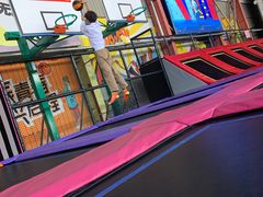 -天空之城蹦床攀岩运动馆·团建拓展·亲子游乐·生日派对(合肥店)