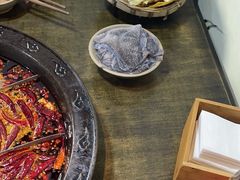 -渝嘴小老弟老火锅(华新村店)