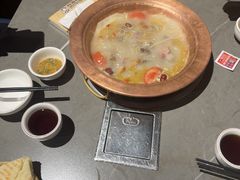 -阿婆情腊排骨火锅·野生菌季(古城旗舰店)