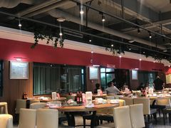 大堂-永红源啤酒·烧烤·海鲜·大排档(青特城店)