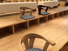 -漕河泾街道图书馆(漕河泾社区文化活动中心店)