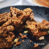 大快朵颐烤鸭时