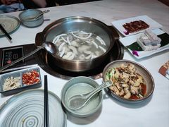 -喃喃椰·糟粕醋椰子鸡火锅(七堡花园店)