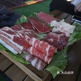 酒水略贵，内部有台球厅，钓虾的地方，空气也很不错