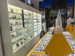 -诺柯视眼镜-蔡司依视路官方工厂店(淞南一店)