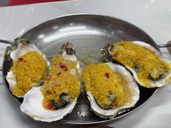 蒜蓉蒸乳山生蚝-必点海鲜·海肠捞饭·鲅鱼水饺(滨江道店)