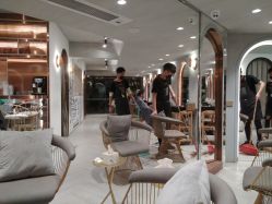 -苏豪路易士·嘉玛发廊