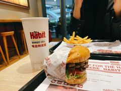 -The Habit Burger Grill 哈比特汉堡(爱琴海店)