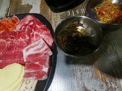 -三国惹火烤肉·中日韩烤肉集合店(百草路店)