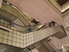 -乐蓬马歇百货公司(Rive Gauche)