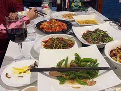 -黑青稞庄园·新式藏餐·牦牛肉汤锅(新都桥店)