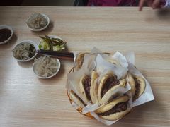 -闫家驴肉老店(华电一校店)