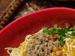 重庆小面-爆炸头阿姨小四川正宗川味小吃(无任何分店)