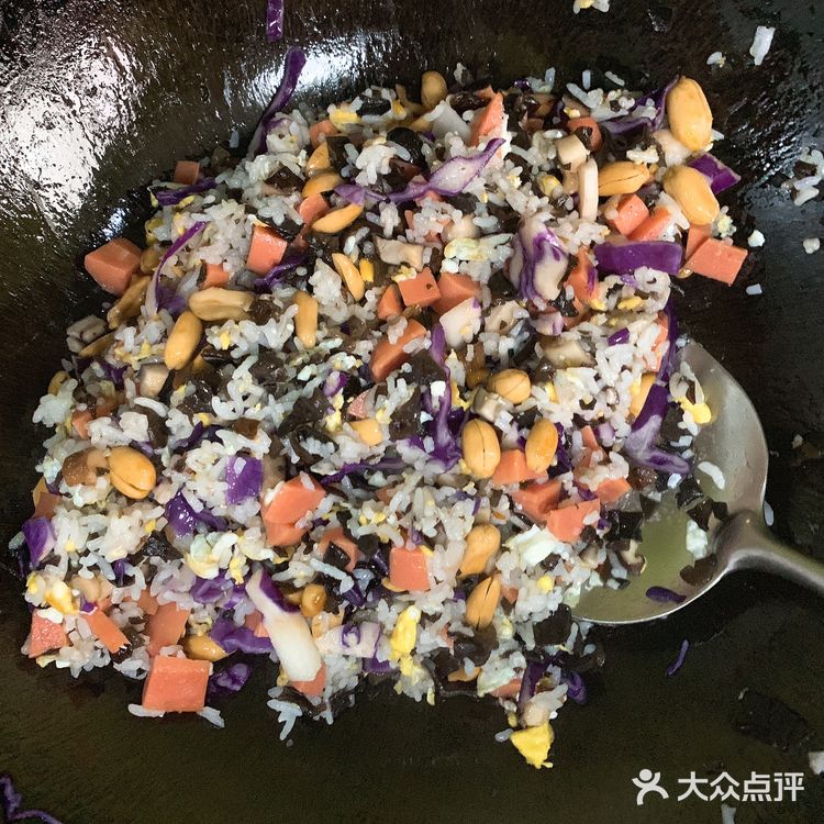 剩菜剩饭怎么办？唯有蛋炒饭才能解忧！