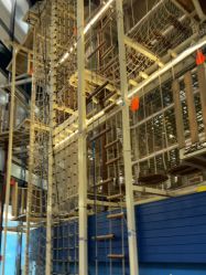 -PIPIKINGDOM皮皮王国欢乐号(欢乐海岸购物中心店)